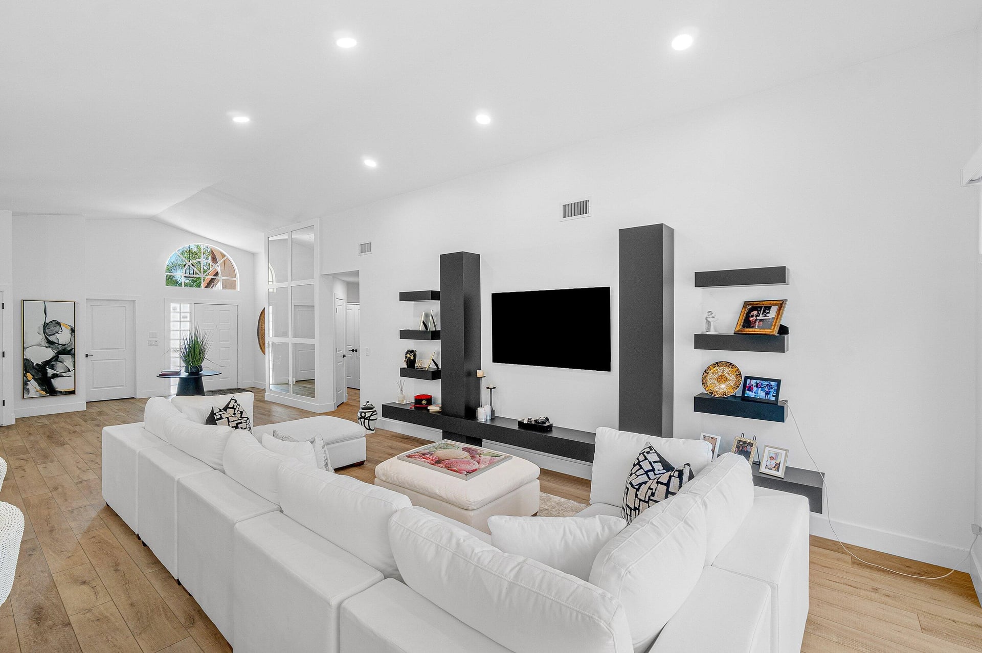 Residence photo 12