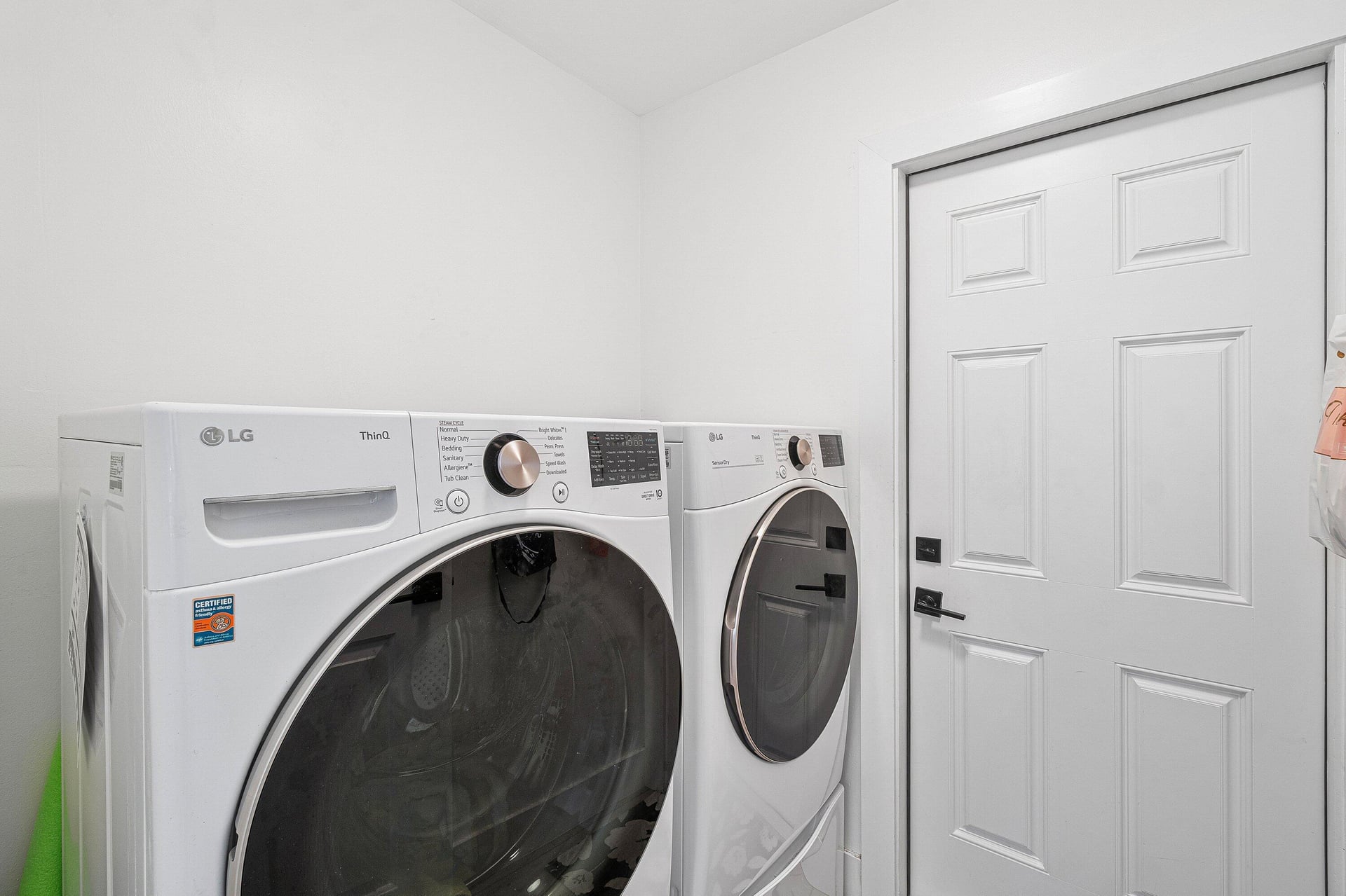 Residence photo 32