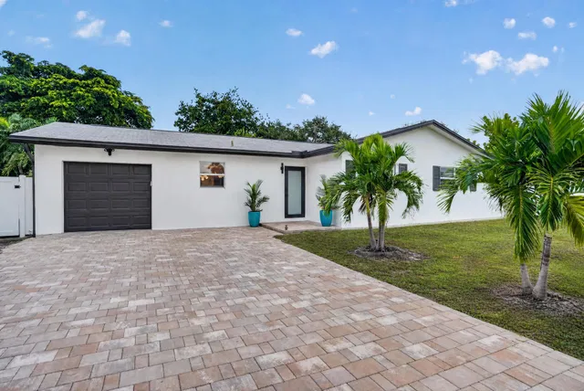 Residence photo 2