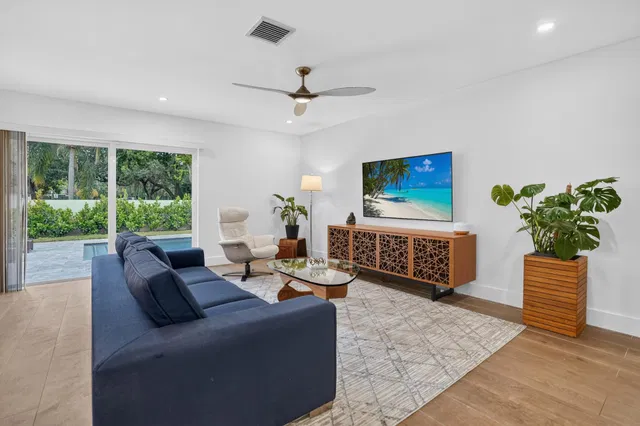 Residence photo 5