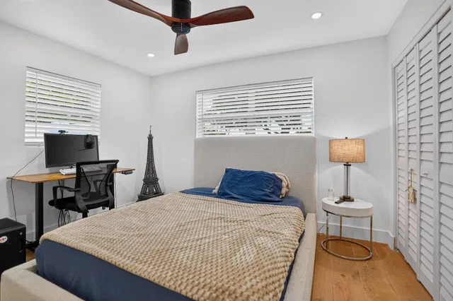 Residence photo 30
