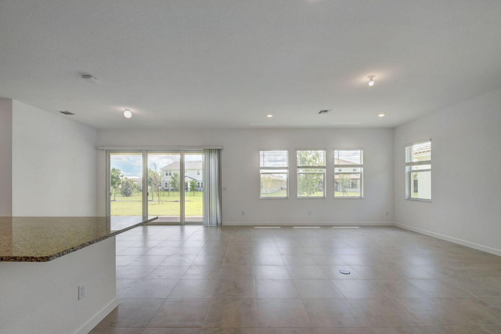  Residence photo 5