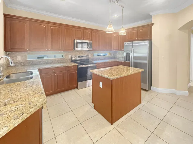 Residence photo 12
