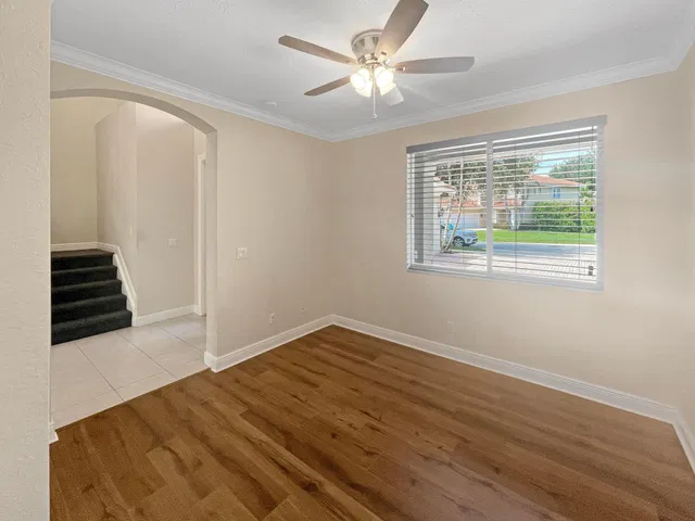 Residence photo 17