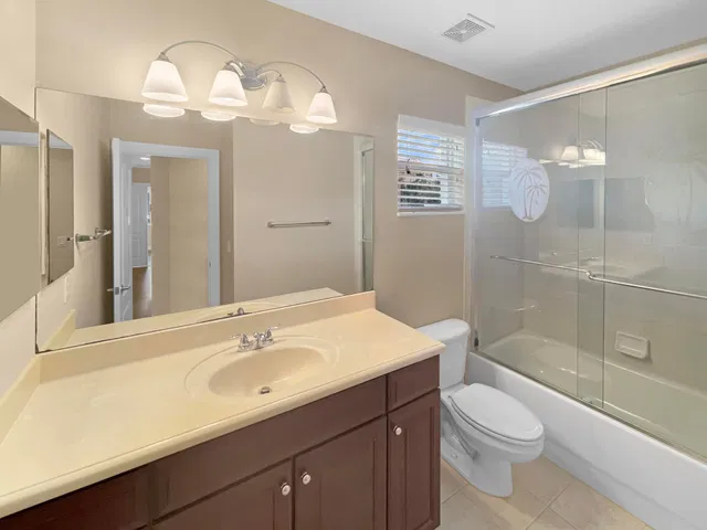 Residence photo 30