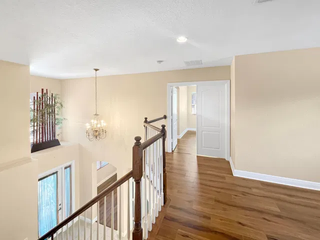 Residence photo 33