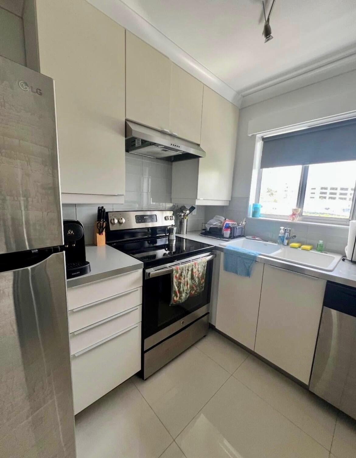 Unit 209 photo 8