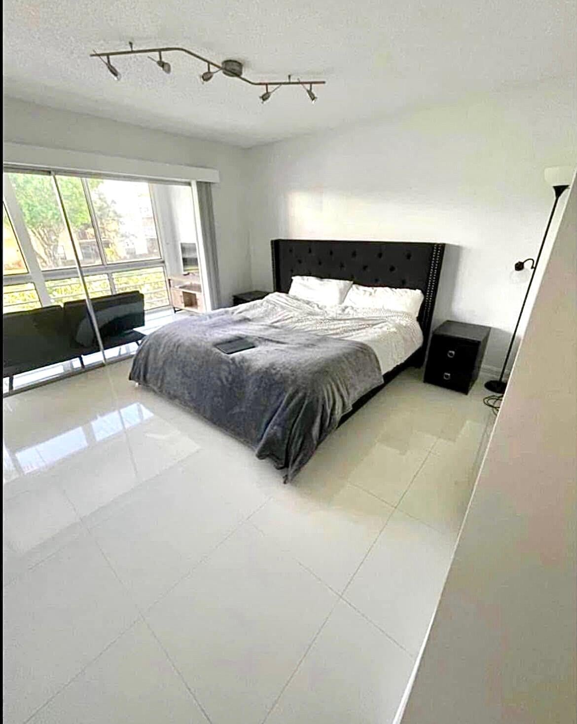Unit 209 photo 13