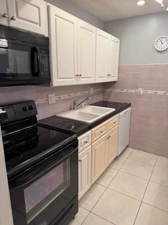 Unit D6 photo 10