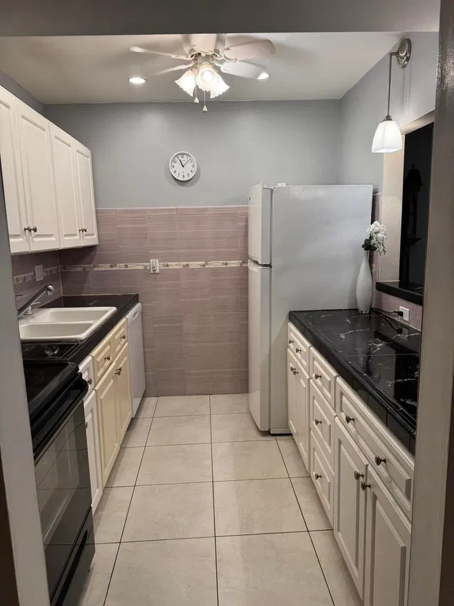 Unit D6 photo 11