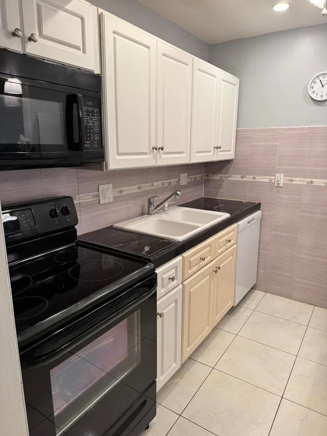Unit D6 photo 13