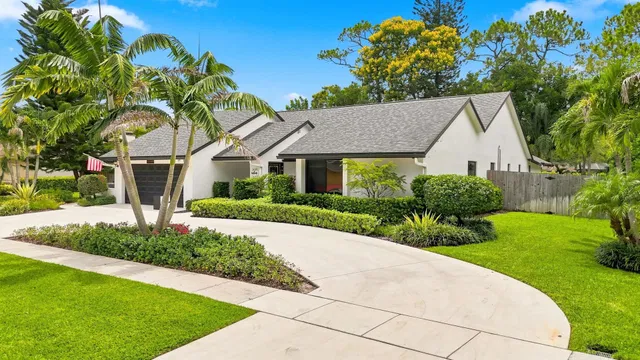 Residence photo 3