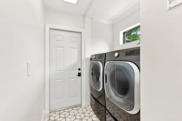 Residence photo 19
