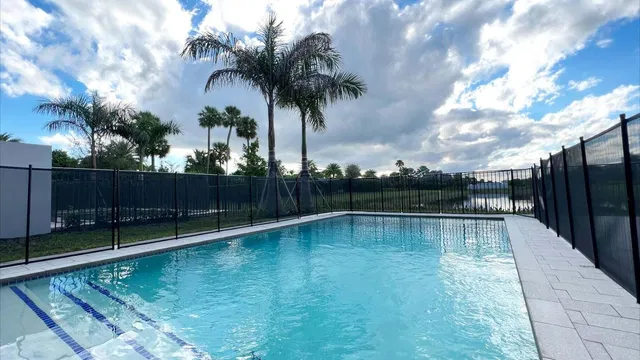 Boca Bridges Residence photo 9