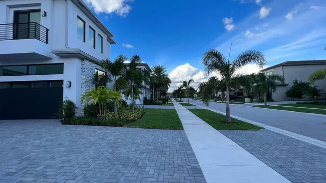 Boca Bridges Residence photo 23