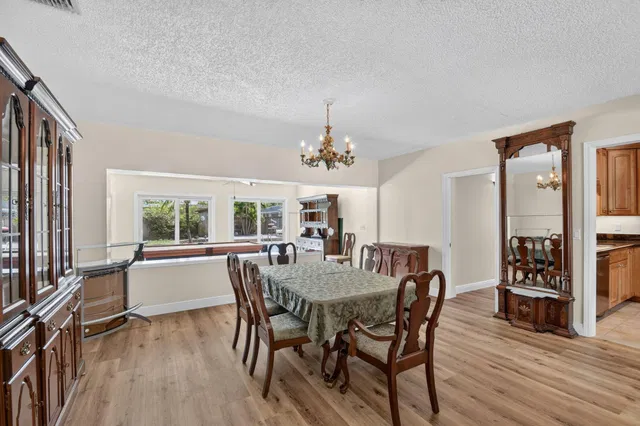Residence photo 19