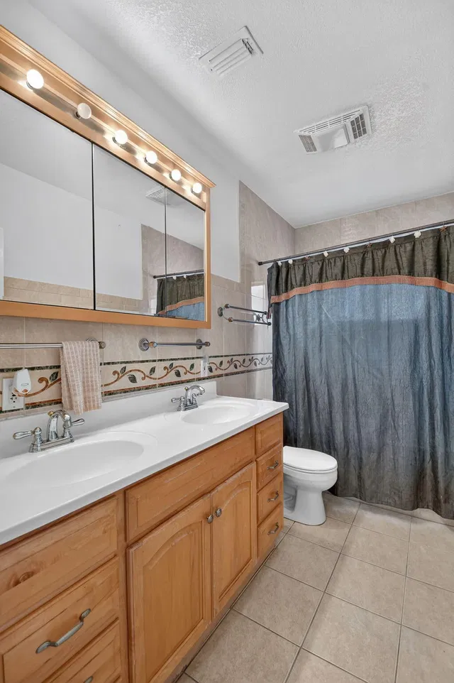 Residence photo 42