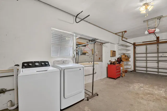 Residence photo 58
