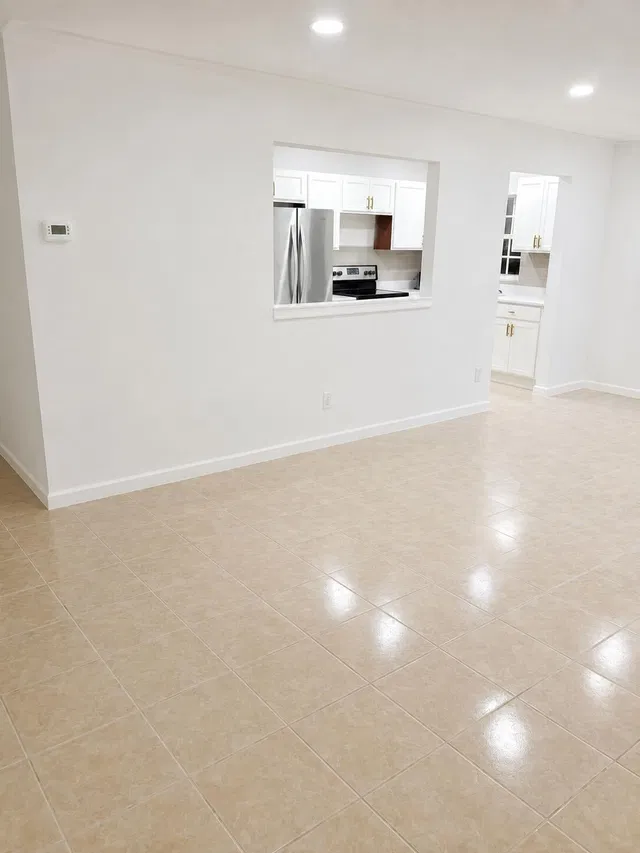 Residence photo 3