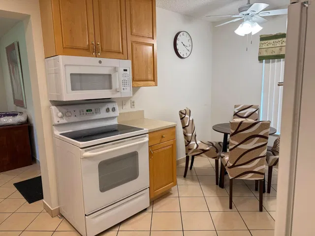  Residence photo 7