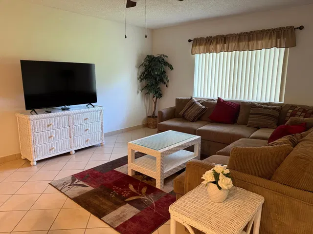  Residence photo 12