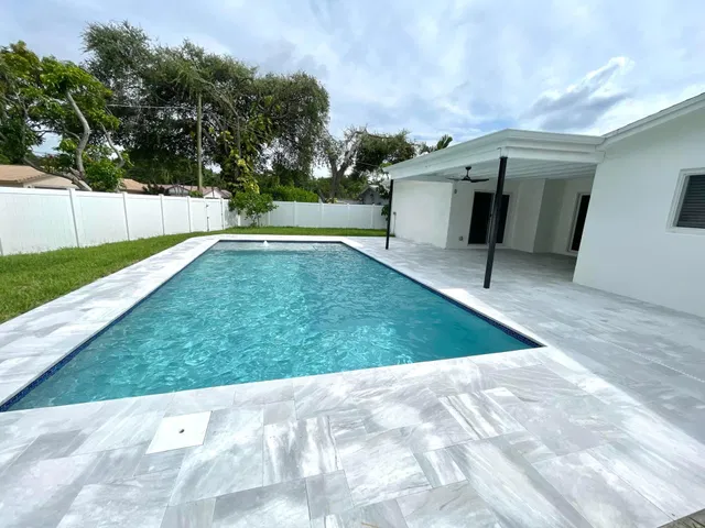 Residence photo 3