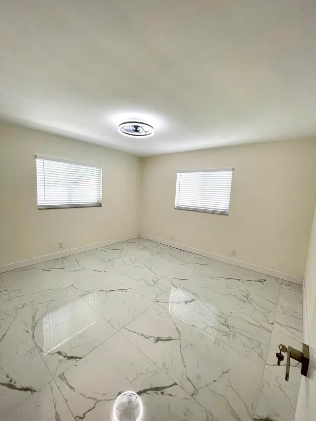 Residence photo 28