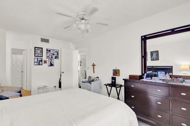  Residence photo 9
