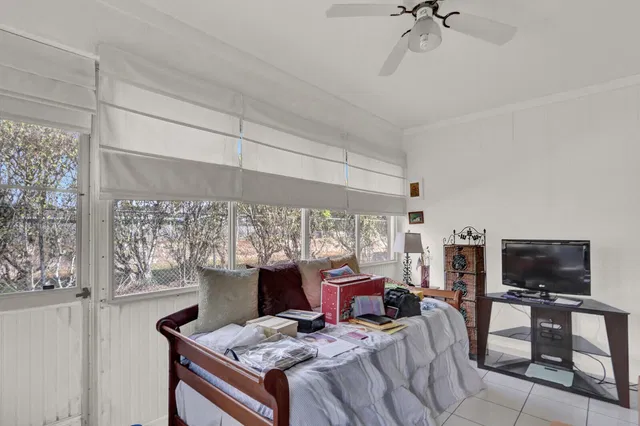  Residence photo 18
