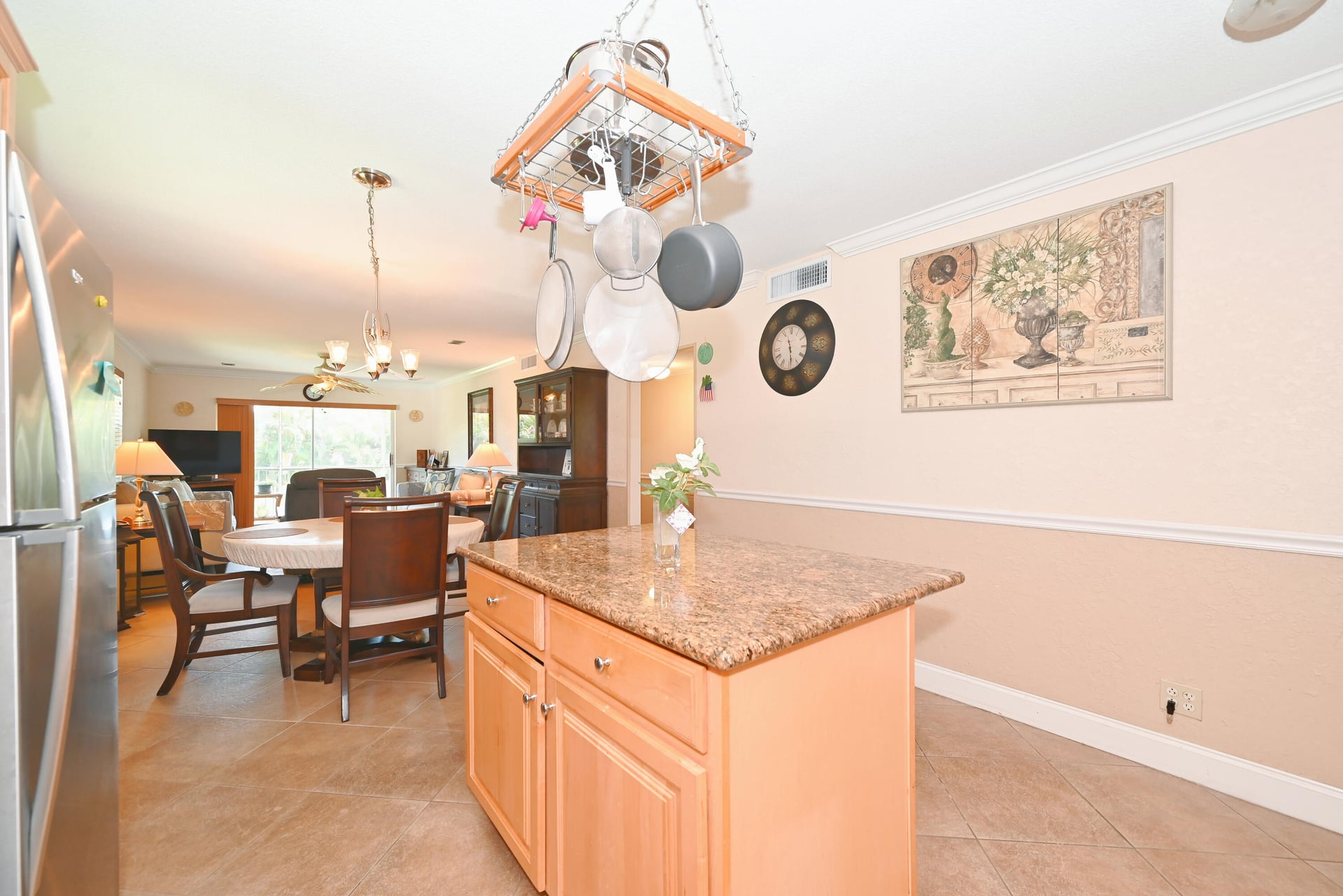 Unit 113 photo 7