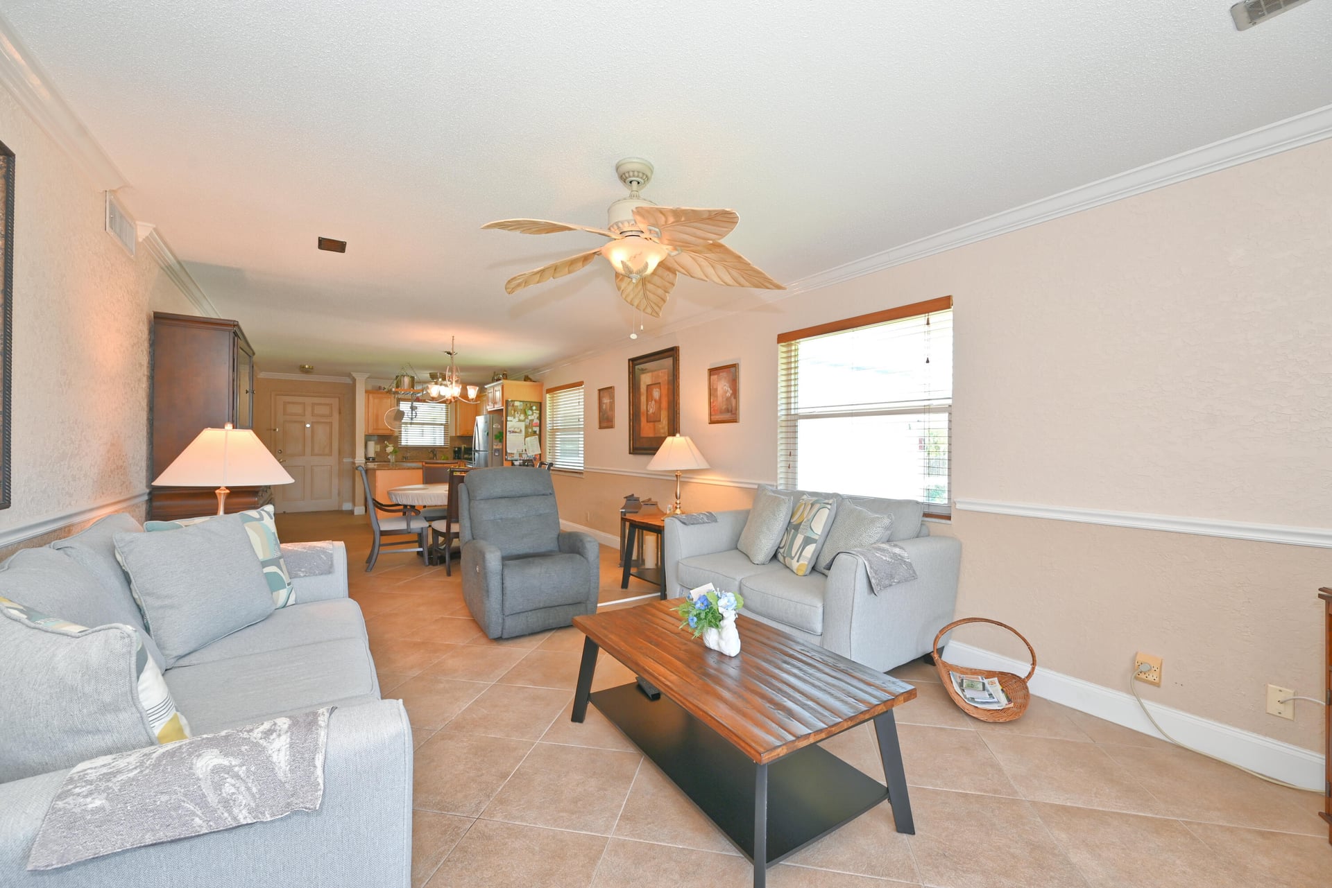 Unit 113 photo 10