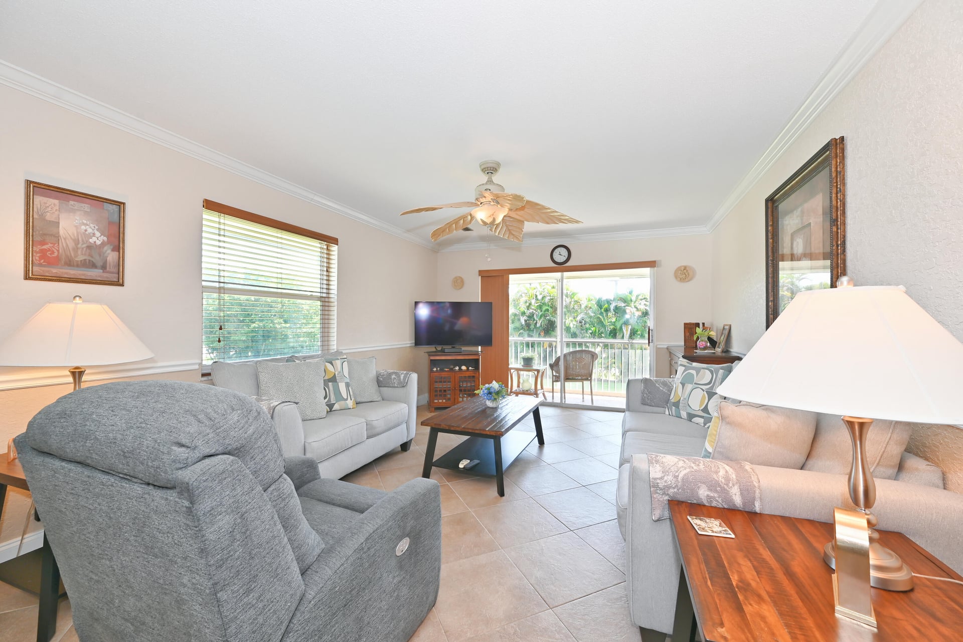 Unit 113 photo 11