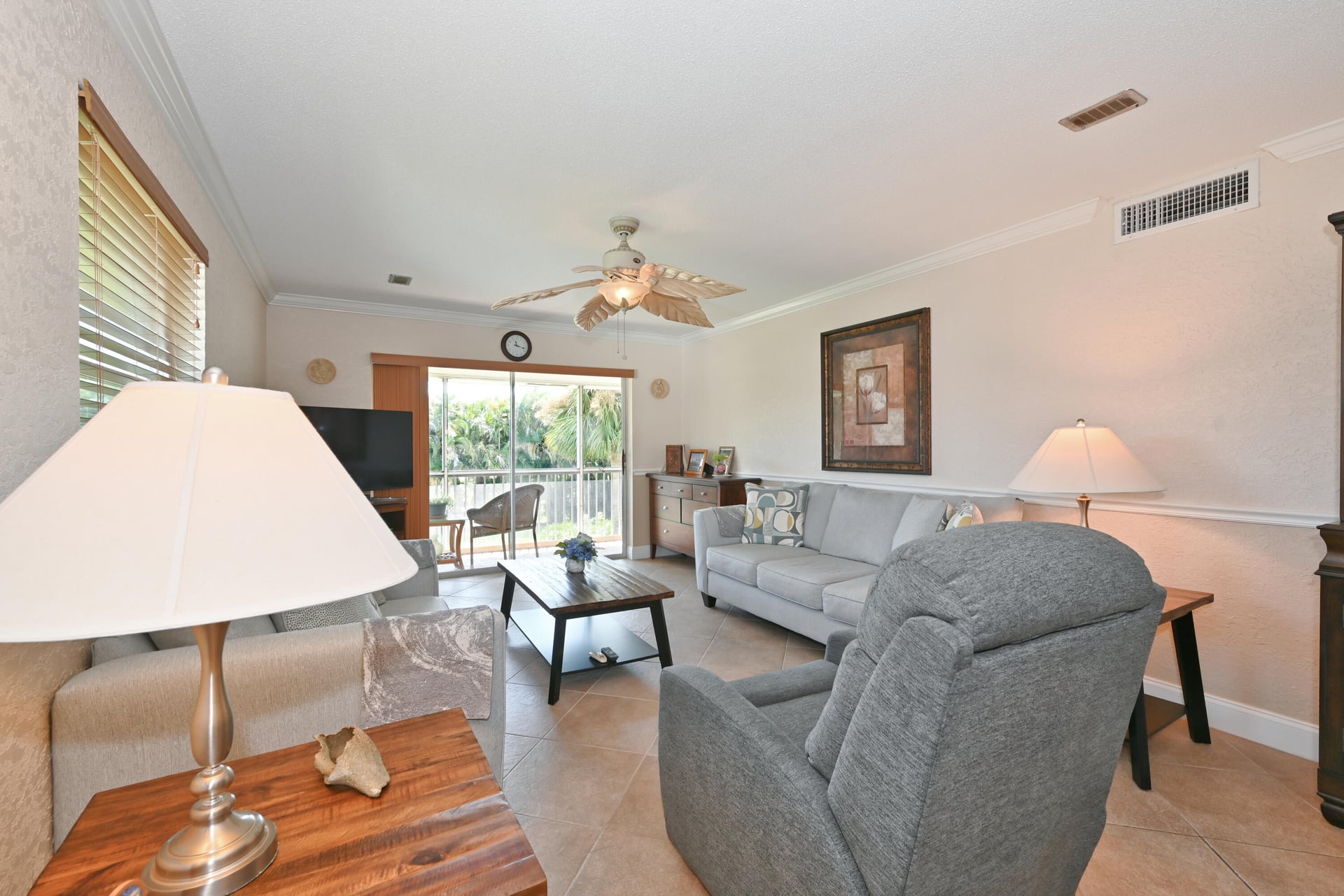 Unit 113 photo 12