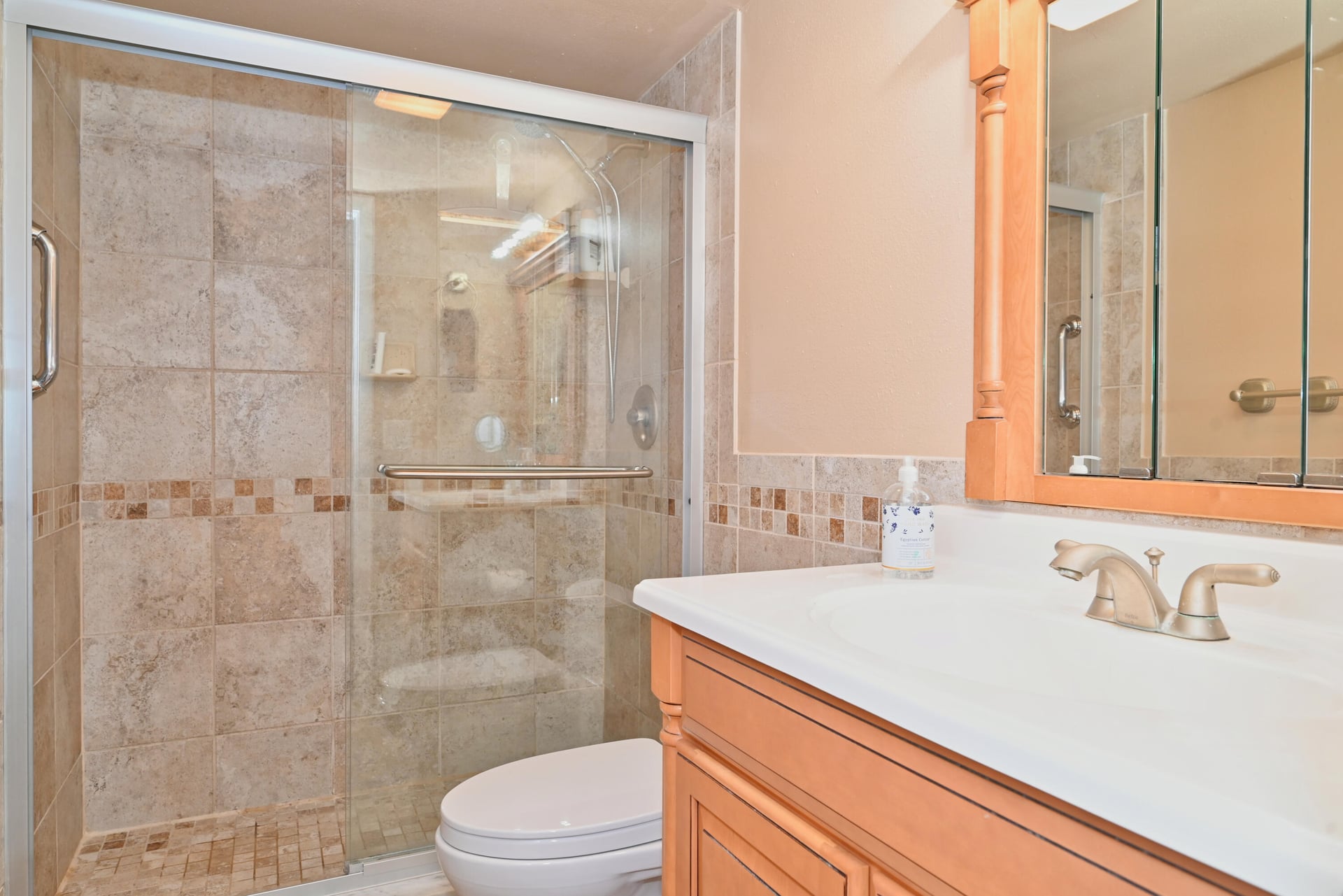 Unit 113 photo 18