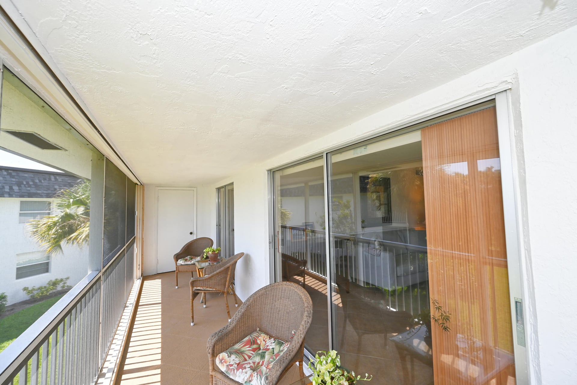 Unit 113 photo 20