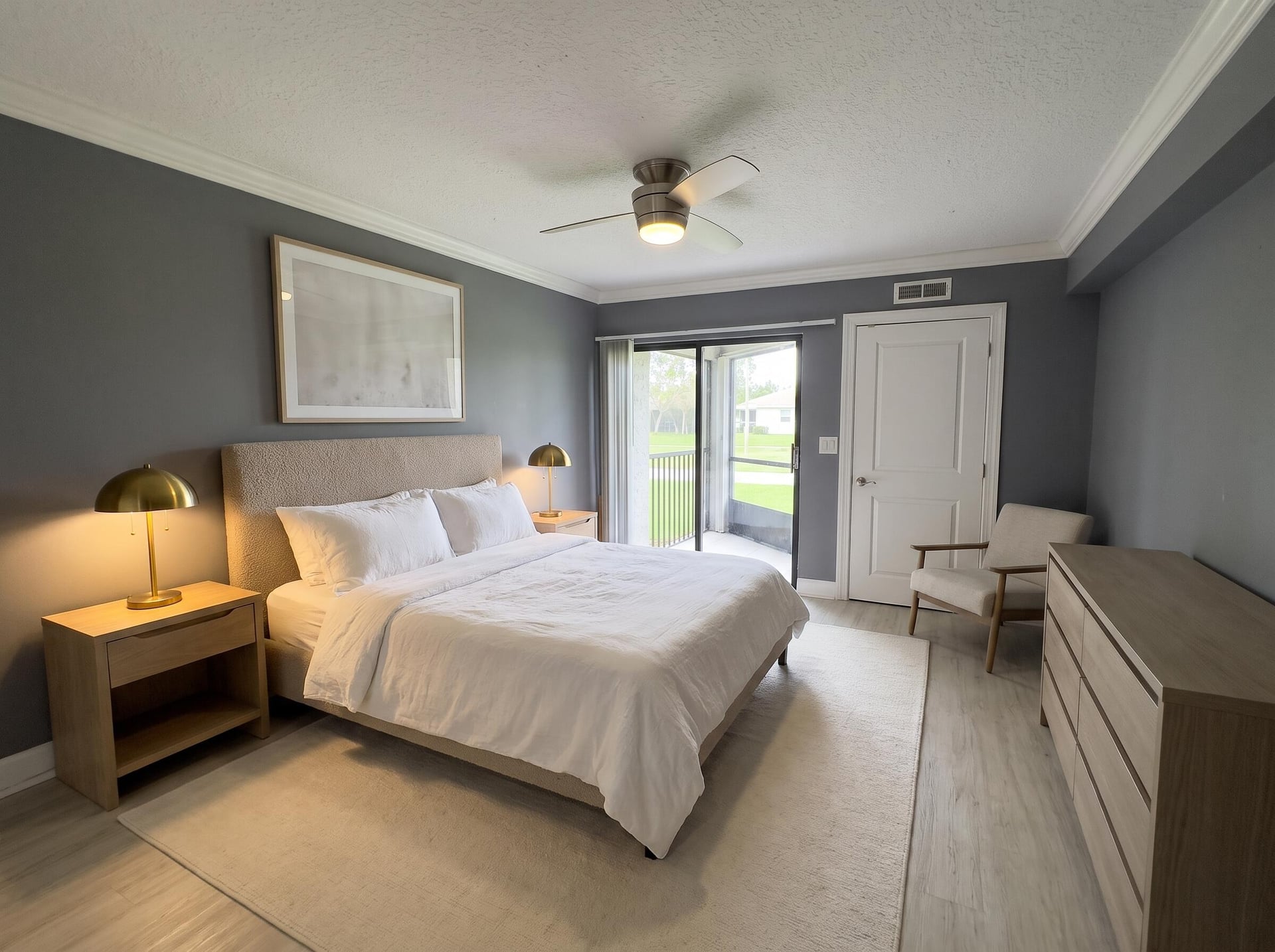  Unit 102 photo 4