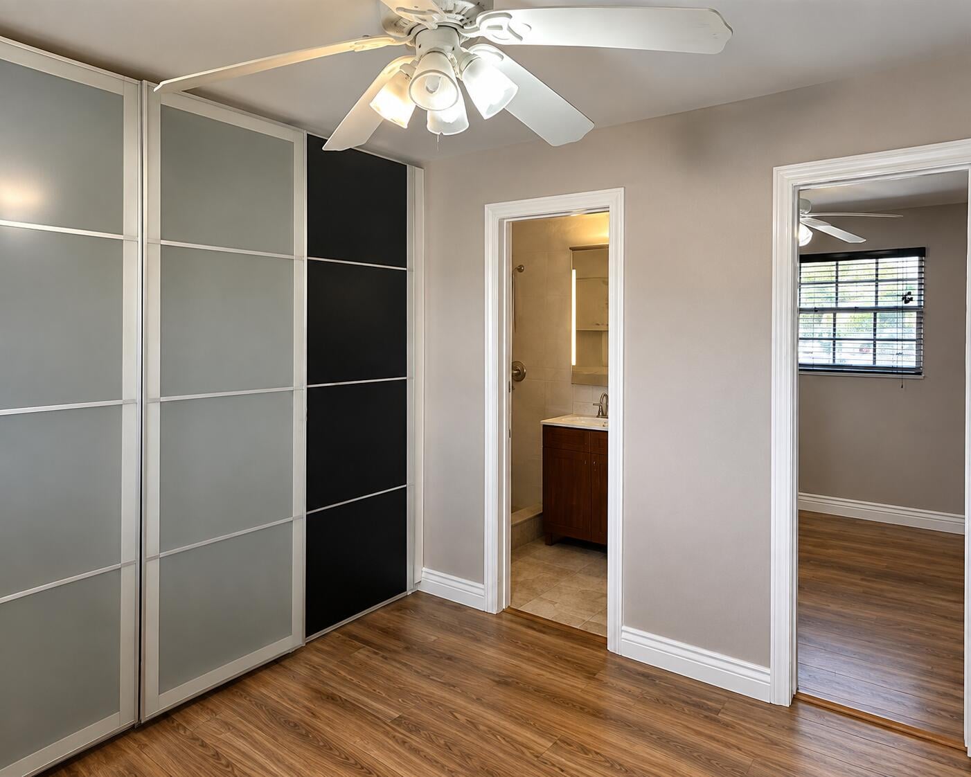 Residence photo 11