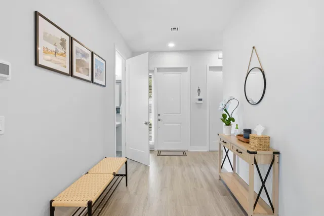 Residence photo 10