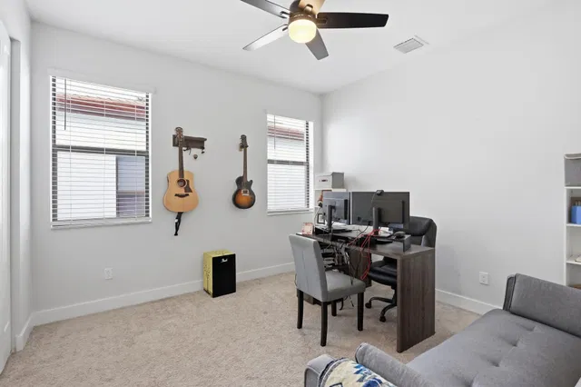 Residence photo 27