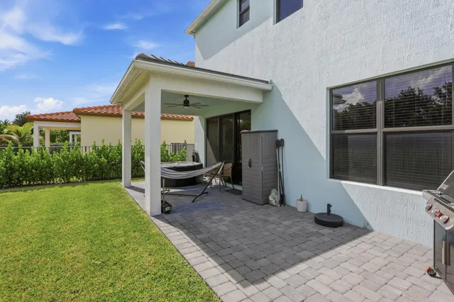 Residence photo 23