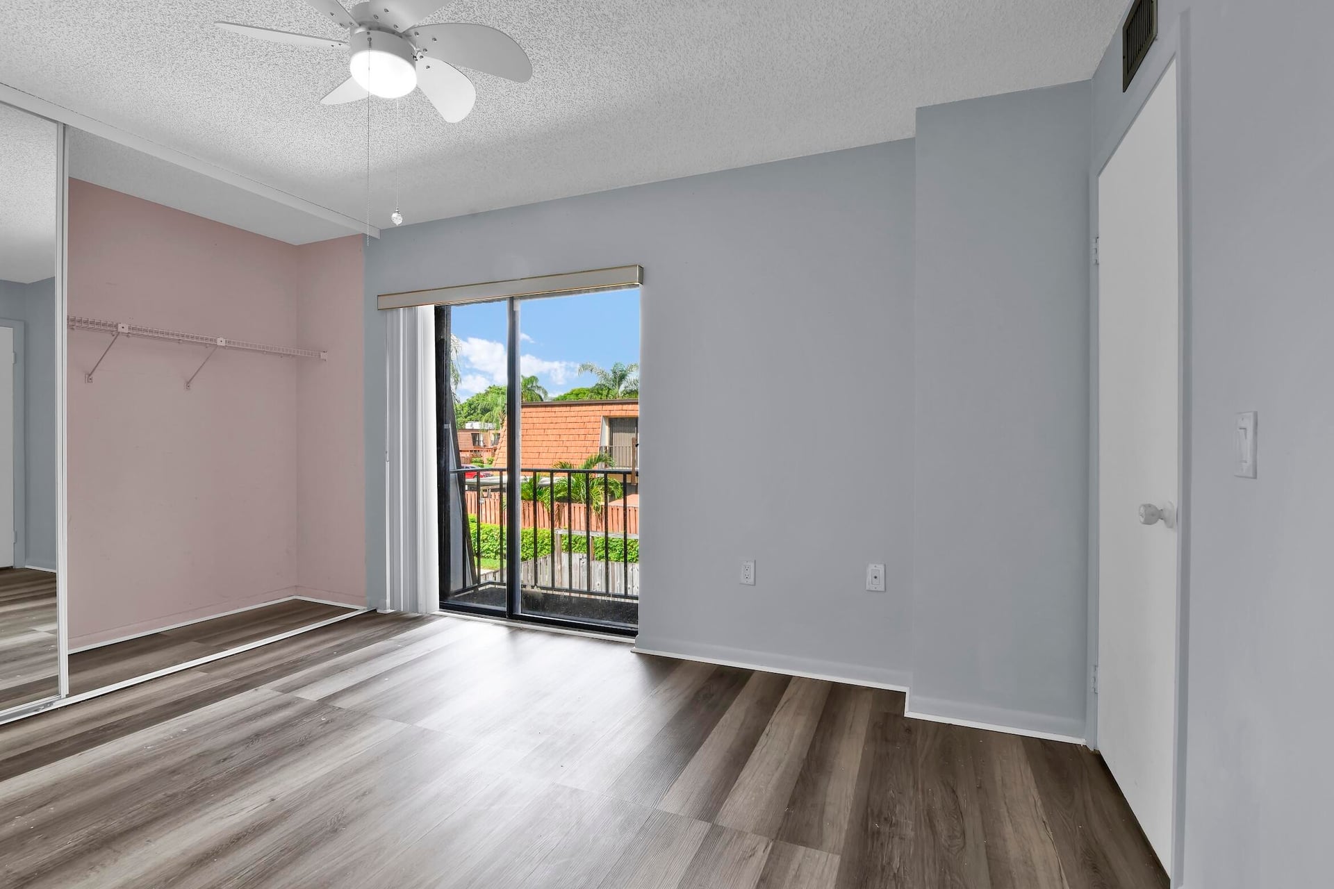  Residence photo 12