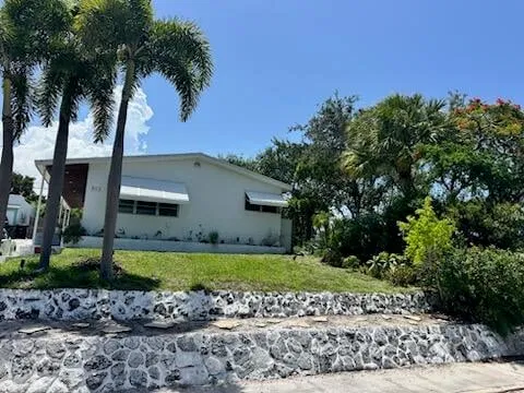 Residence photo 2