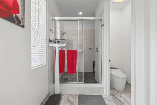 Residence photo 30