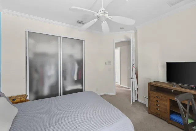 Residence photo 36