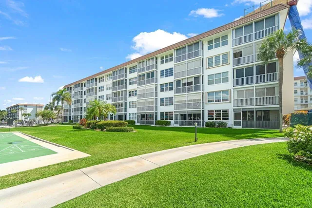  Unit 249 photo 42