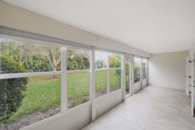 Unit 5107 photo 11