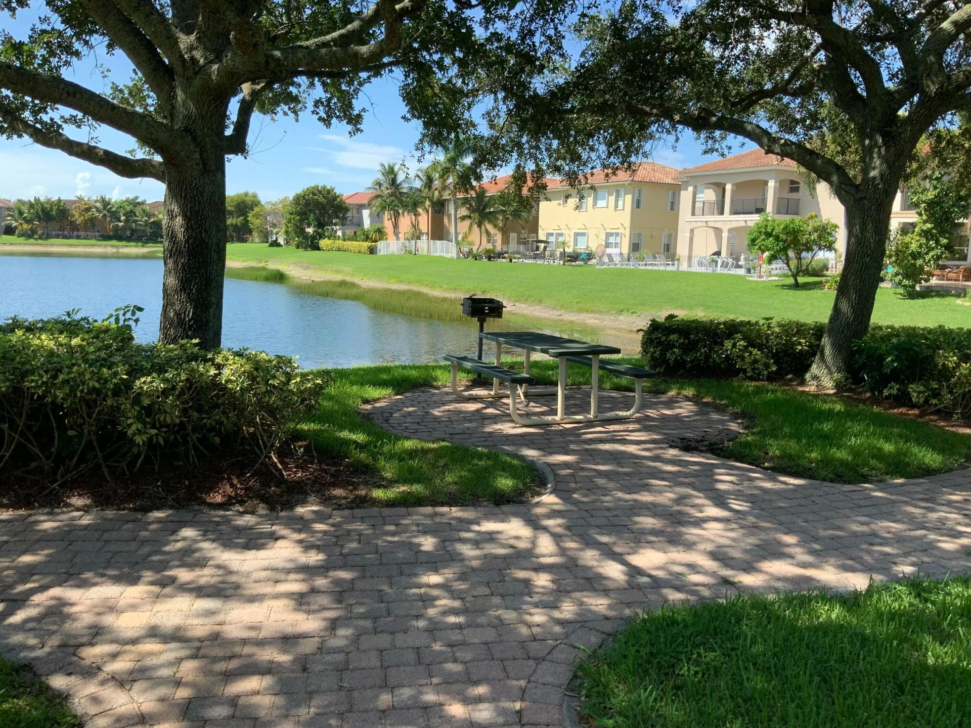 Residence photo 32