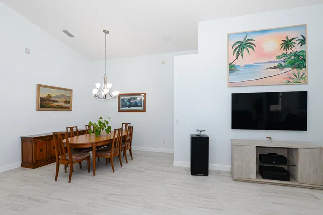 Residence photo 4