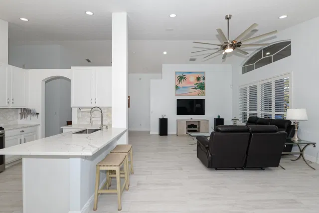 Residence photo 11