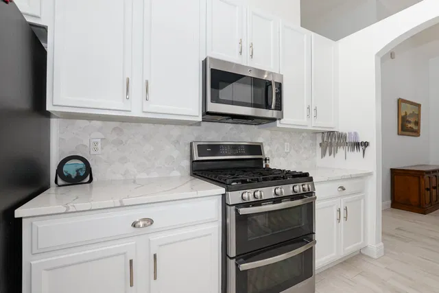 Residence photo 16